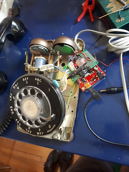 File:Self-answering Phone.jpg