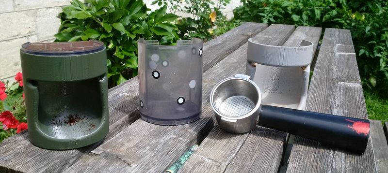 File:Coffee grinder to espresso pod1.jpg